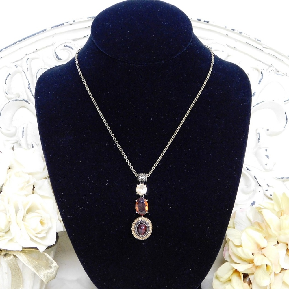 Antiqued Gold Pendant‎ Necklace Vintage NRT